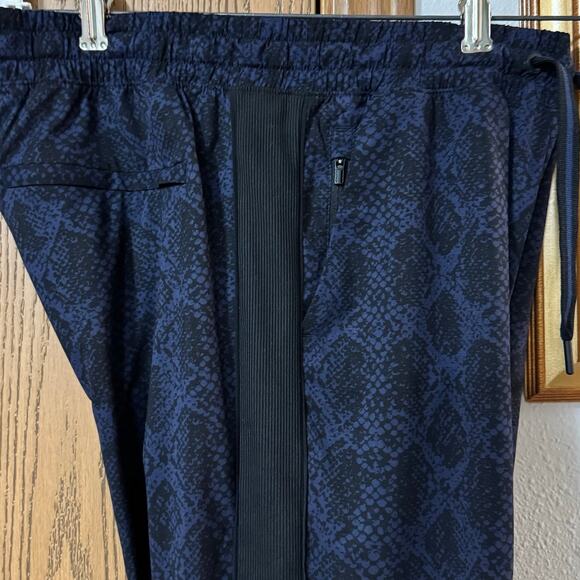 Athleta Brooklyn Joggers Size 4 Blue Black Snakeskin Athletic Pants Lightweight - Picture 5 of 12